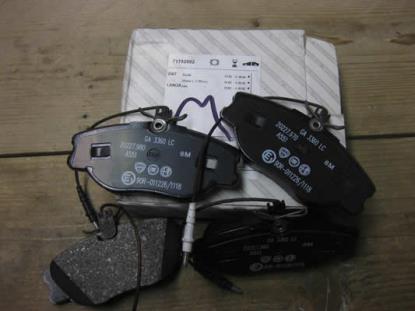 71752992 Remblokset voorzijde