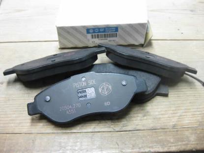 77364589 Remblokset voorzijde