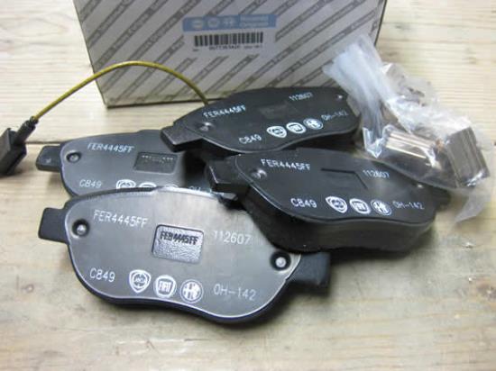 77363420 Remblokken voorzijde