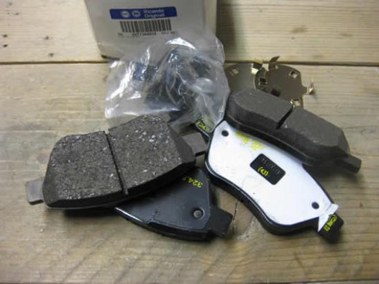 77364919 Remblokset voorzijde