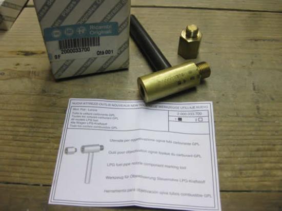 2000033700 LPG fuel pipe nozzle