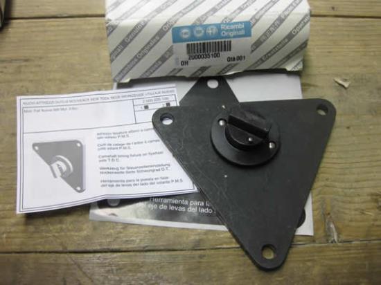 2000035100 Camshaft timing fixture flywheel side TDC