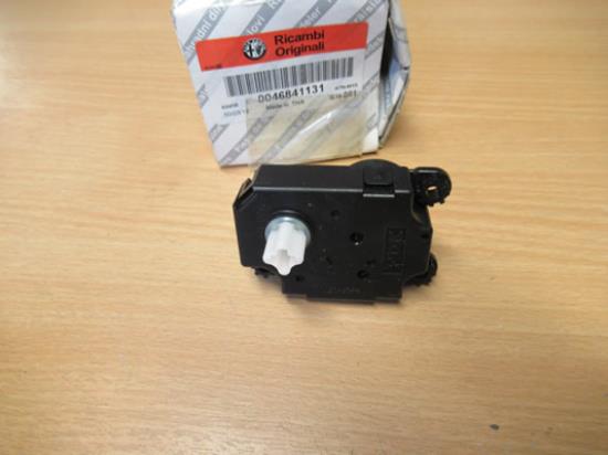 46841131 Stelmotor kachel