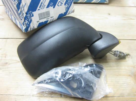 5893397 Achteruitkijkspiegel rechts Lancia Y10