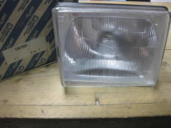 5957059 Koplamp rechts