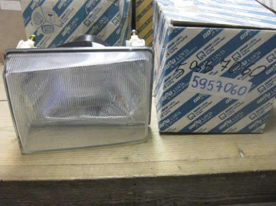 5957060 Koplamp links