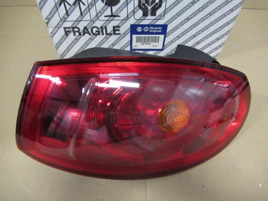 51757544 Achterlicht links