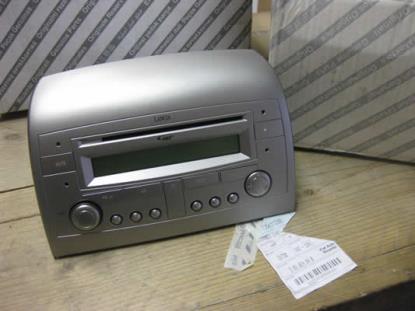 735437288 Autoradio met MP3