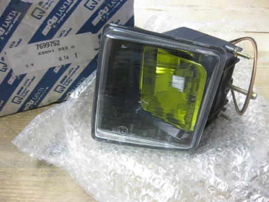 7699752 Mistlicht linksvoor geel