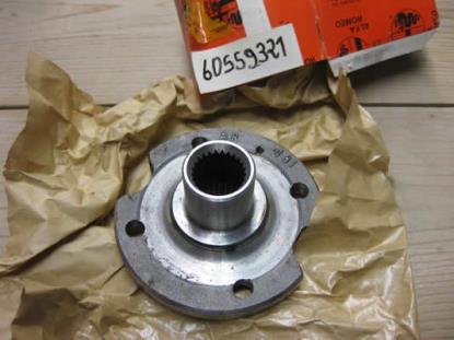 60559321 Naaf voorzijde Alfa Romeo 33 907