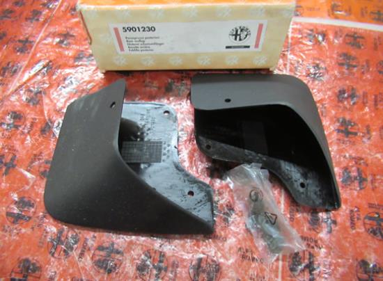 5901230 Spatlappen achterzijde  Alfa Romeo 166