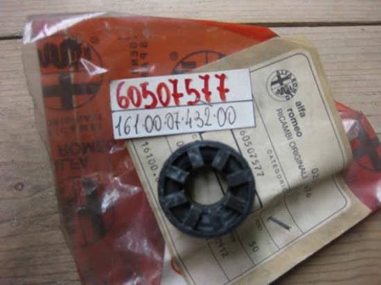 60507577 Steunrubber radiateur Alfa RZ SZ 155 164 75