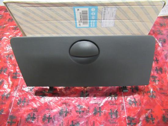 735426036 Klep dashboardkastje