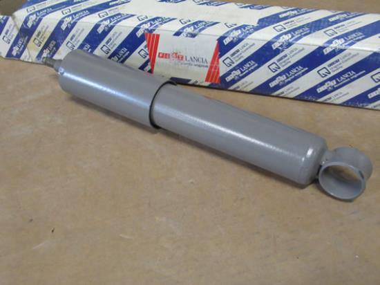 7595878 Schokbreker achterzijde Fiat 126