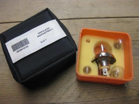 5910733 Reserve lampenset bestaande uit: