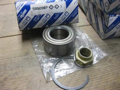 5890987 Wiellagerset voorzijde