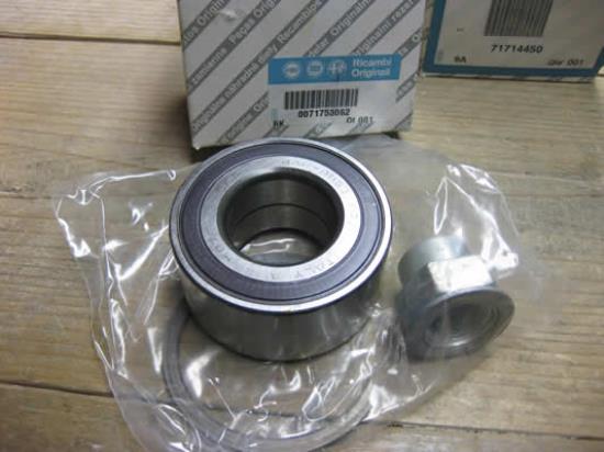 71753062 Wiellagerset voorzijde