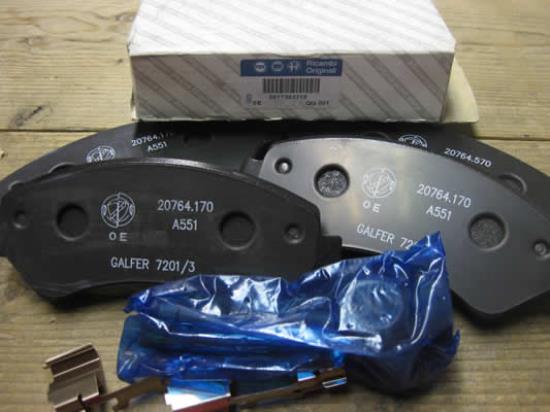 77364318 Remblokset voorzijde Fiat Ducato