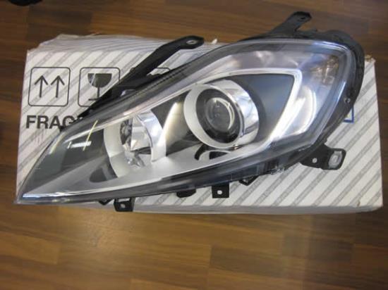 51808799 Koplamp links