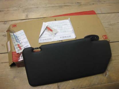 122200680 Zonneklep rechts