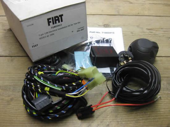 71803413 7 polige stekkerdoos en kabelboom