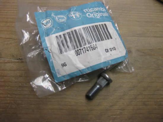 71741684 Bout aandrijfas