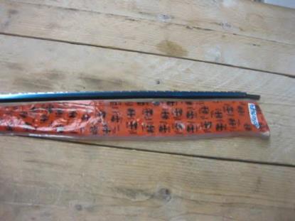 60509684 Sierstrip bovenkant voorruit