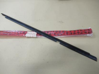 96587298 Raamlijst van de rechter achterdeur