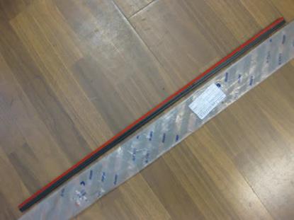 51732930 Montagestrip voorruit