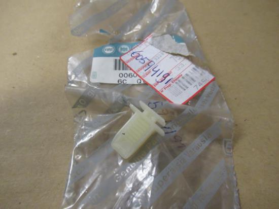 60594191 Paravan plug