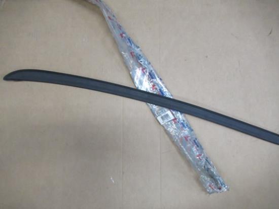 735365528 Raamlijst rechter voorzijde