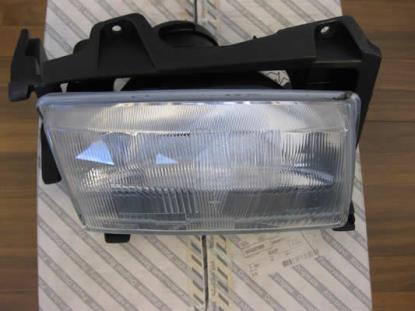 1474267080 Koplamp rechts