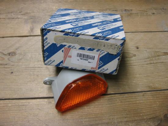 46724569 Richtingaanwijzer rechts