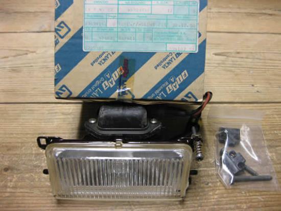 46808758 Mistlamp voorzijde