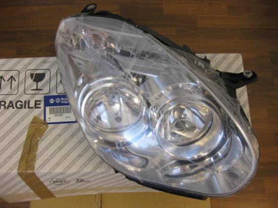 51810671 Koplamp rechts