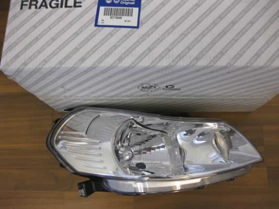 71742446 Koplamp rechterzijde