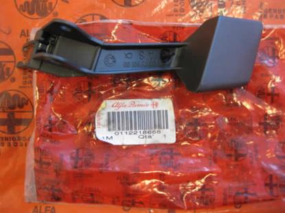 112218666 Deurgreep links voor Alfa Romeo 164