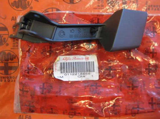 112218666 Deurgreep links voor Alfa Romeo 164