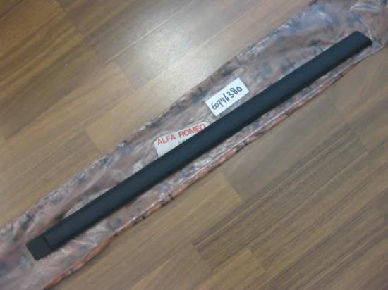 60746380 Sierlijst deur passagierszijde rechts