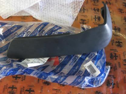 183759862 Sierstuk voorstoel