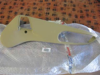 156031555 Sierstuk voorstoel links