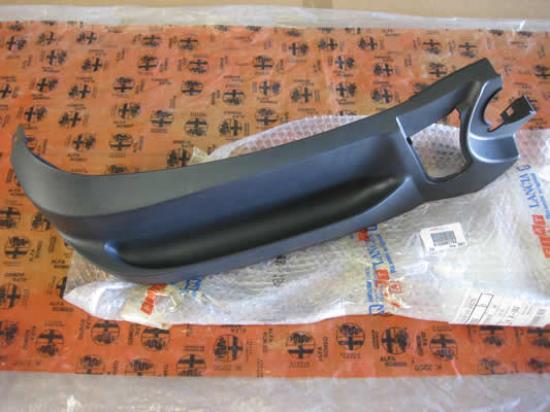 183582762 Sierstuk voorstoel