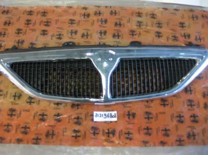 712196808 Grille met chrome rand