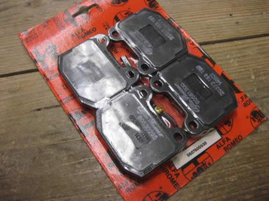 60760093 Remblokset voorzijde