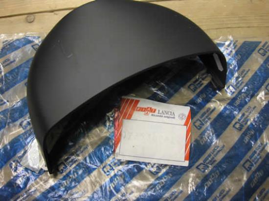 735306024 Bovenzijde stuurkap met lichte kras. Fiat Stilo 5 deurs