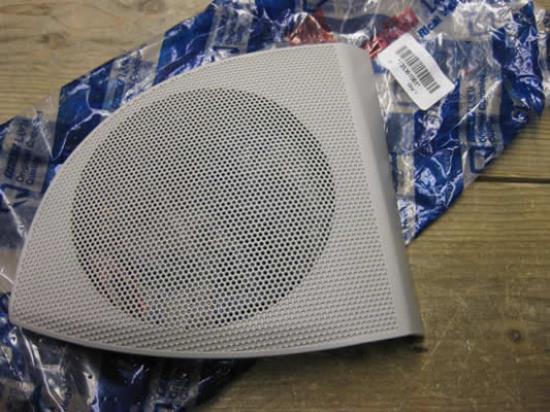 735361061 Afdekkap luidspreker voordeur links