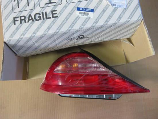 46777340 Achterlicht links