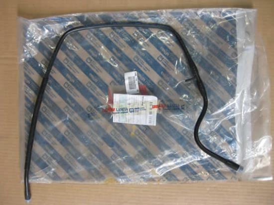 1322152080 Vacuum slang naar rembooster