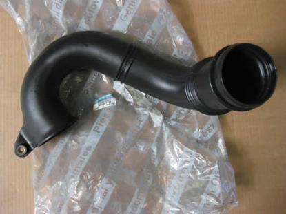 60661770 Luchtslang 2.5 en 3.0 V6