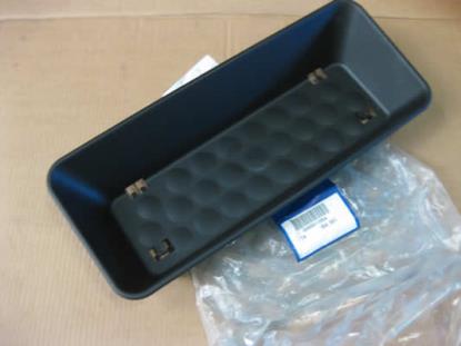 60911054 Opbergvak onder passagiers stoel